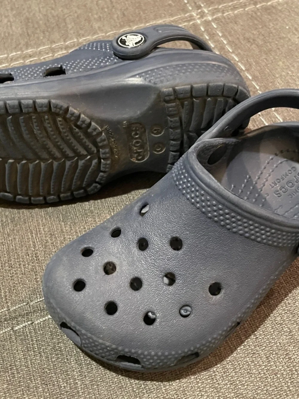 CROCS Kids Classic Clog in Navy Blue - Picture 2 of 3